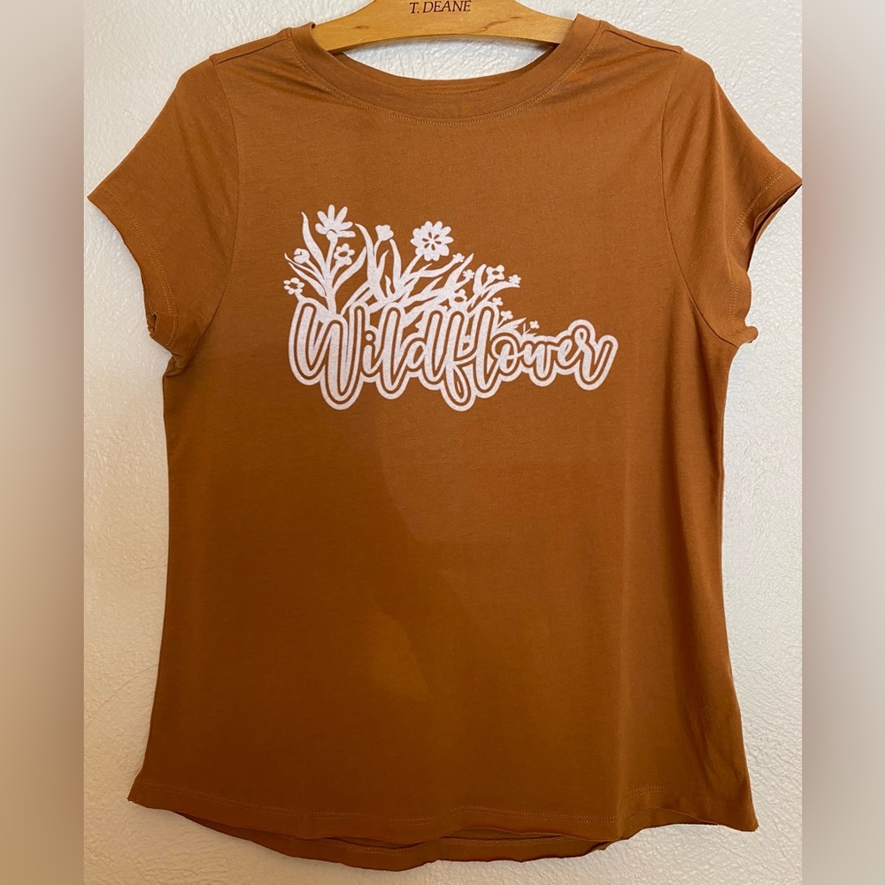 Shyanne Pecan Wildflower Tee Size S